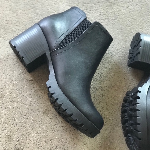 Soda Shoes - Soda Thumb Black Lug Sole Chelsea Moto Combat Boot